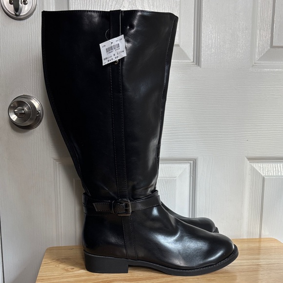 NEW American Eagle Black Leather Knee-High Boots Wide Width and Calf size 8.5 W - Picture 1 of 12